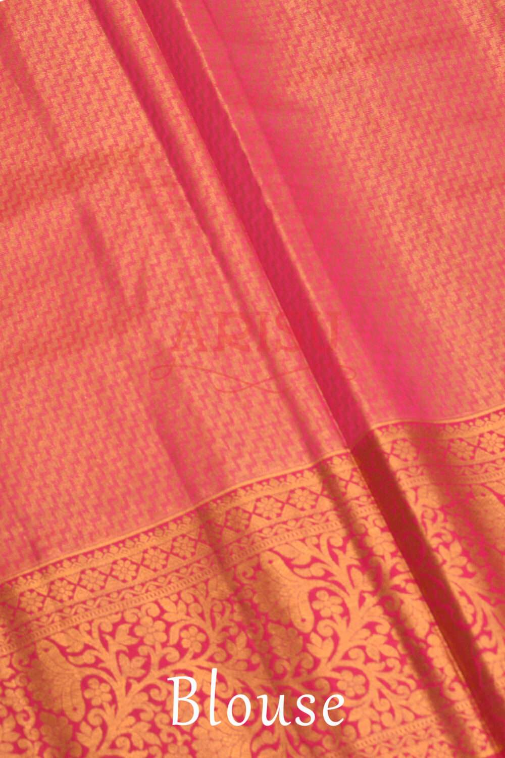 Parrot Green Jacquard Work Kanchipuram Silk Saree - Image 5